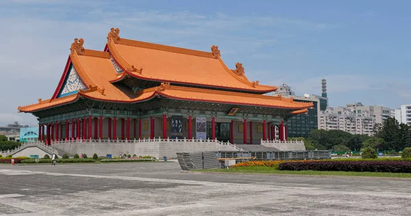 台北市 2018年5月 纪念馆广场 与全国音乐厅 — 图库照片