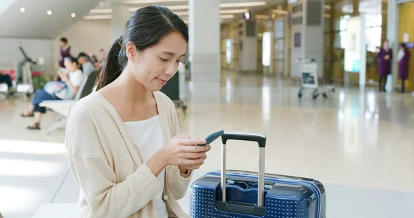 Woman Using Mobile Phone Airport — Stock Photo, Image