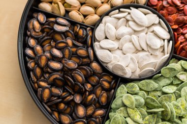 Çin yeni yılı kutusunda geleneksel snack