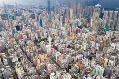 Fırtına ile Hong Kong bölgesinin havadan görünümü