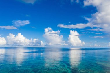 Güzel deniz ve gökyüzü Ishigaki Island havadan görünümü
