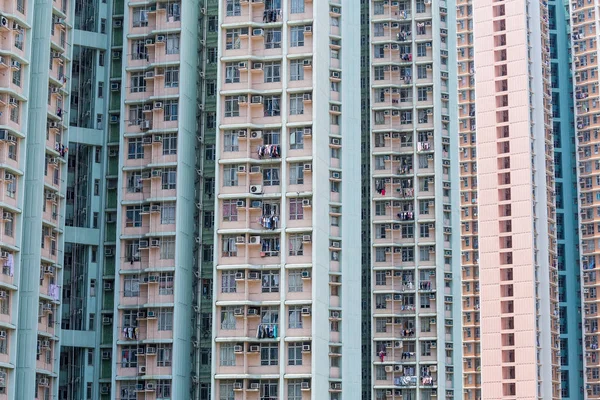香港白天的公寓外立面 — 图库照片