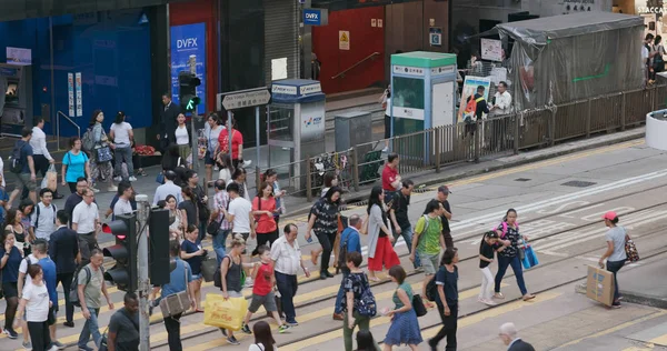 Central Hong Kong Setembro 2018 Pessoas Atravessando Estrada — Fotografia de Stock