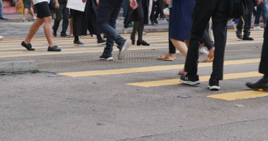 Tsim Sha Tsui, Hong Kong, 26 Eylül 2018: - sokakta yürürken insanlar