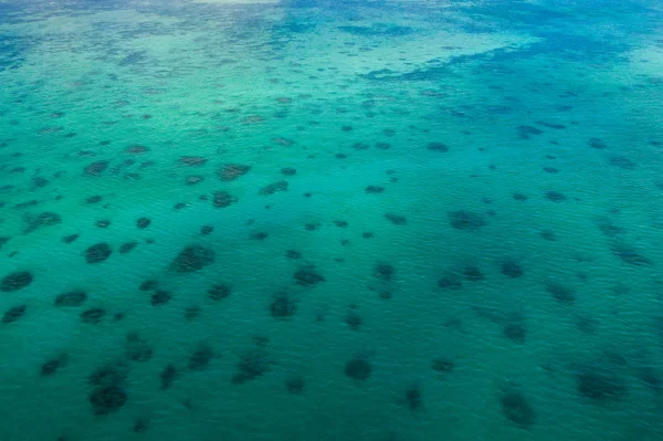 石垣岛清澈的蓝天和大海 — 图库照片