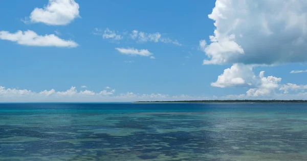 Θάλασσα Της Ishigaki Νησί Κατά Διάρκεια Της Ημέρας — Φωτογραφία Αρχείου