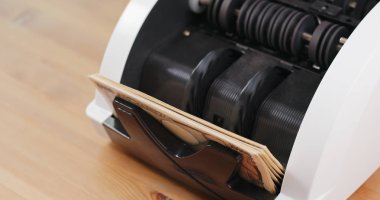 Para sayma Japon banknotlar için