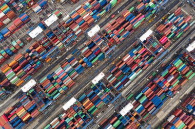 Kwai Tsing, Hong Kong - 09 Ekim, 2018: Kwai Tsing konteyner terminalleri Hong Kong