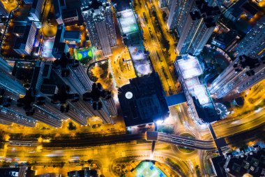 Tin Shui Wai, Hong Kong - 07 Ekim, 2018: gece Hong Kong yerleşim bölgesi