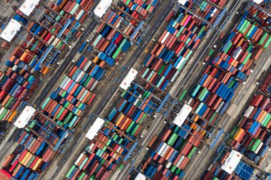 Kwai Tsing, Hong Kong - 09 Ekim, 2018: Kwai Tsing konteyner terminalleri Hong Kong