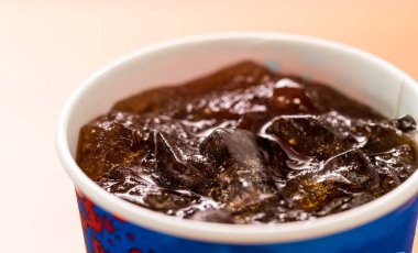 kola meşrubat yakın çekim