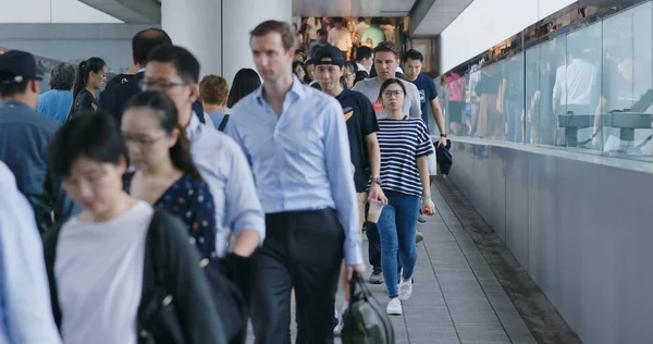 Central Hong Kong October 2018 People Cross Road — Stock Photo, Image