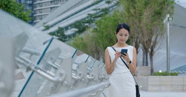 Turist kadın bulmak cep telefonu hedef Hong Kong