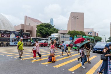 Tsim Sha Tsui, Hong Kong, 17 Ağustos 2018:-kişi arası yol