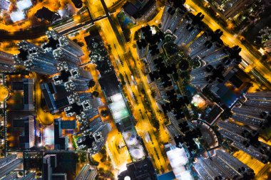 Tin Shui Wai, Hong Kong -27 Ekim 2018: Hong Kong geceleri konut