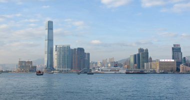 Tsim Sha Tsui, Hong Kong - 04 Aralık 2018: Victoria Harbor 