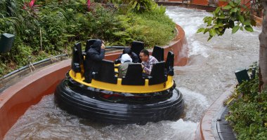 AP Lei Chau, Hong Kong - 10 Aralık, 2018: su eğlence parkı olan rafting