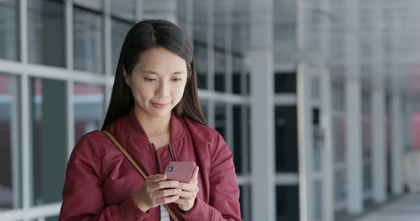 Woman Check Mobile Phone Outdoor — Stock Photo, Image