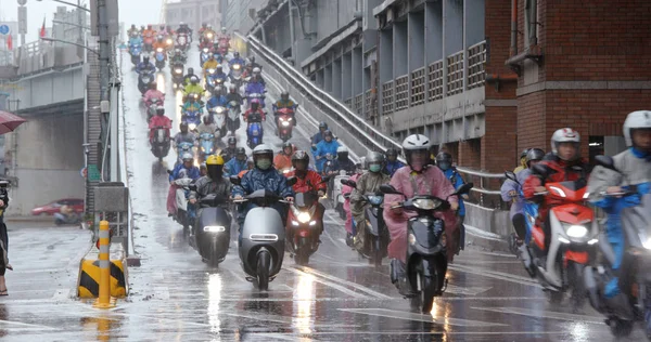 Dihua Street Taipei Cidade Dezembro 2018 Dia Chuva Com Lotado — Fotografia de Stock