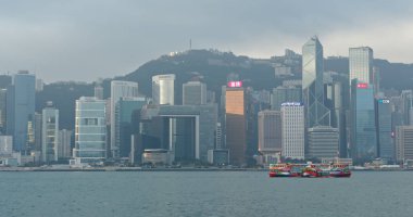 Victoria Harbor, Hong Kong - 18 Ocak, 2019: Hong Kong şehri