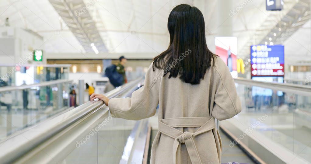 Businesswoman go inside the airport