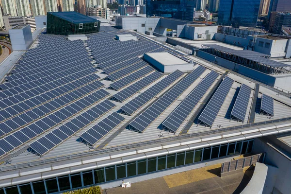 Dach Elektrownią Słoneczną — Zdjęcie stockowe