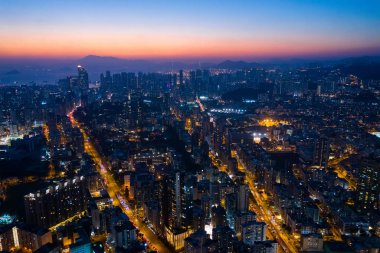Kowloon Körfezi, Hong Kong - 29 Ocak, 2019: gece Hong Kong şehir