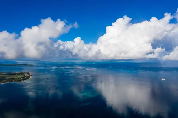 日本石岐岛的天空和海洋 — 图库照片