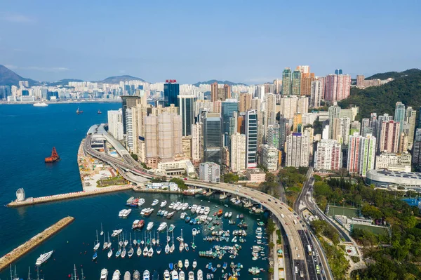 Causeway Bay, Hong Kong 22 de febrero de 2019: Lado del puerto de Hong Kong —  Fotos de Stock