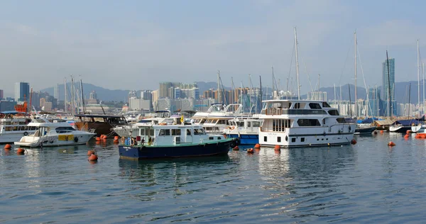 Causeway Bay, Hong Kong -22. února 2019: Hong Kong Harbor side — Stock fotografie