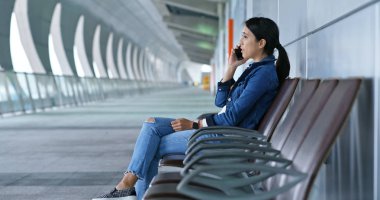 Kadın cep telefonu için açık konuşmak