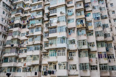 Quarry Bay, Hong Kong - 19 Mart 2019: Eski konut binası 