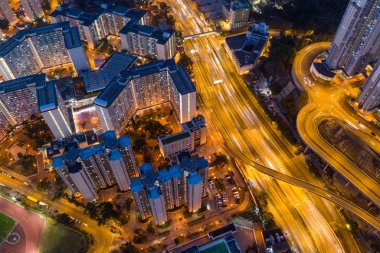 Kowloon Bay, Hong Kong - 16 Şubat 2019: Gece Hong Kong şehri