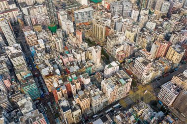 Sham Shui Po, Hong Kong - 19 Mart 2019: Hong Kong şehrinin yukarıdan aşağıya görünümü