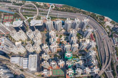 Tai Koo, Hong Kong - 19 Mart 2019: Hong Kong şehrinin yukarıdan aşağıya görünümü