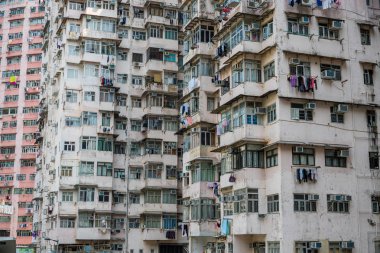 Hong Kong 'daki eski apartman. 