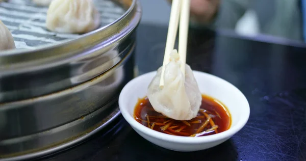 Chinesisch Gedämpfte Fleischklößchen Mit Saurer Ingwersoße — Stockfoto