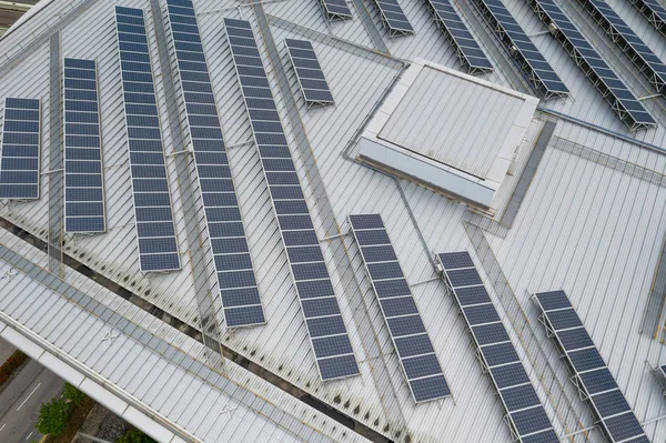 太阳能电池板站的顶视图 — 图库照片