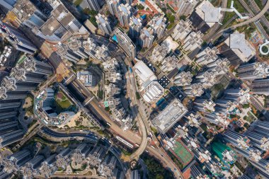 Tai Koo, Hong Kong - 19 Mart 2019: Hong Kong şehrinin yukarıdan aşağıya görünümü