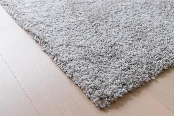 自宅の床に灰色のカーペット — ストック写真