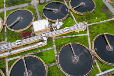 Sha Tin, Hong Kong - 17 Mart 2019: Hong Kong şehrinde kanalizasyon arıtma tesisi