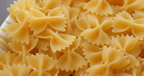 Gruppo Farfalle Secche Crude — Foto Stock