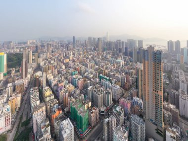Sham Shui Po, Hong Kong - 18 Mart 2019: Hong Kong şehrinin havadan görünümü
