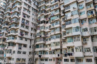Quarry Bay, Hong Kong - 19 Mart 2019: Eski konut binası