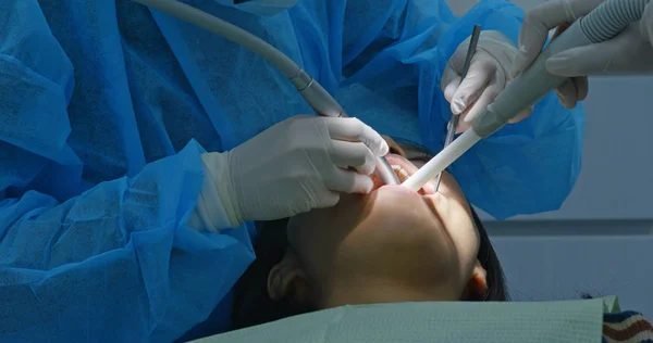 Mulher Clínica Odontológica Para Check — Fotografia de Stock