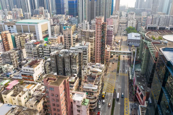 Sham Shui Po, Hong Kong 19 Mart 2019: Drone Hong Kong üzerinde uçuyor — Stok fotoğraf