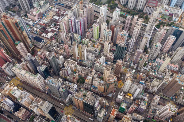 Монг Кок, Гонконг 21 березня 2019: безпілотний літати над Гонконг вниз — стокове фото