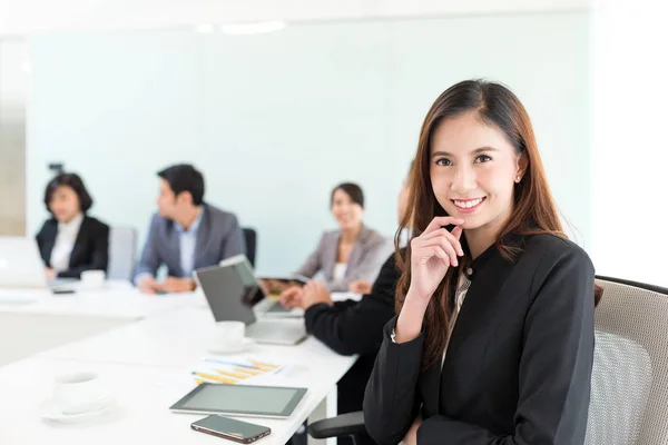 Grupo Empresários Sala Reuniões — Fotografia de Stock