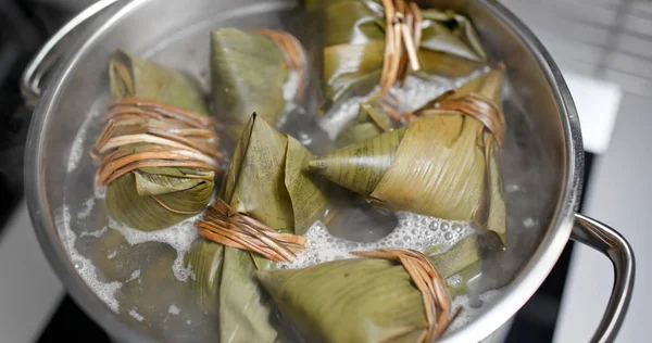 Rice Dumplings Cook Hemma — Stockfoto