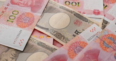 Çin Rmb ve Japon Yeni banknotlar